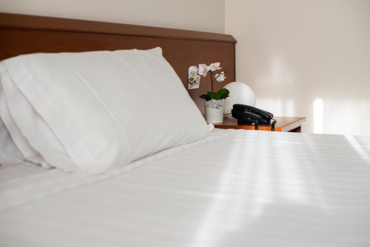 Hotel Glis San Mauro Torinese Luaran gambar